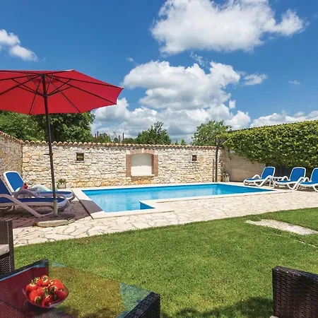 Pet Friendly In Regulici With Wifi Holiday home