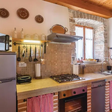 Three-bedroom In Regulici * Prnjani