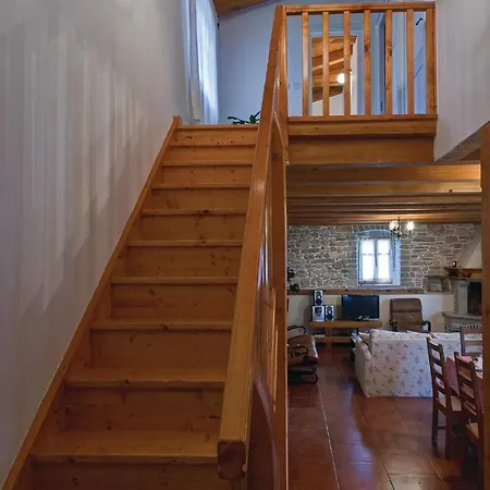 Three-bedroom In Regulici * Prnjani